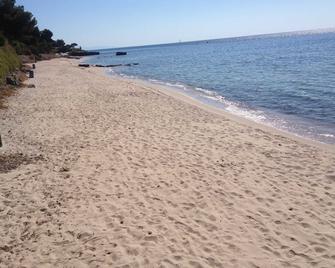 Villa 200 meters from the beach of Santa Margherita di Pula, with large garden - Santa Margherita di Pula - Beach