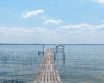 Awesome 3 Bedroom Cabin with Spectacular Lake View! - Nisswa - Patio