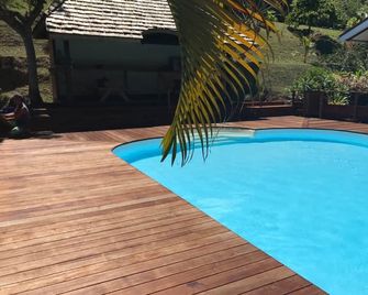 Chambre double supérieure et salle de bain privée - Vaitape - Pool