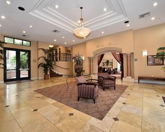 Enjoy a beautiful San Diego Bay view on Bankers Hill one block from Balboa Park - San Diego - Lobby