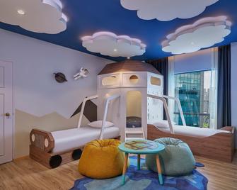 Renaissance Kuala Lumpur Hotel & Convention Centre - Kuala Lumpur - Bedroom