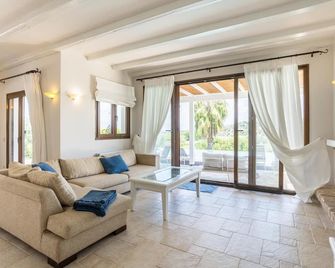 Villa Zacharenia - Karniaris - Wohnzimmer