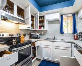 The Avenida Condominiums - Casa Grande - Keuken