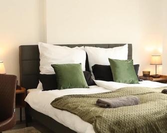 Fachwerkcharme: Wohnen in großer Maisonettwohnung - Villingen-Schwenningen - Schlafzimmer