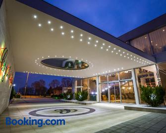 Hotel Crystal Light - Niš - Building