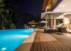 Ubud Hills Villas & Resort - Gianyar - Piscina