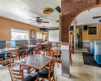 Red Carpet Inn - Stamford - Stamford - Bar