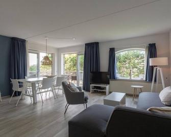 Cozy Dune-View Apartment - Julianadorp - Sala de estar