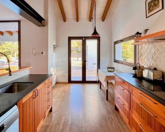 Luxurious, quiet surroundings, the beach at 10 min walk - Cala Morell - Cocina