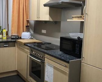 Doppelzimmer - Haus Hubertus - Jerzens - Kitchen