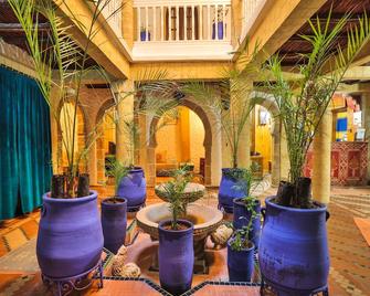 Riad Nakhla - אסאוירה - פטיו