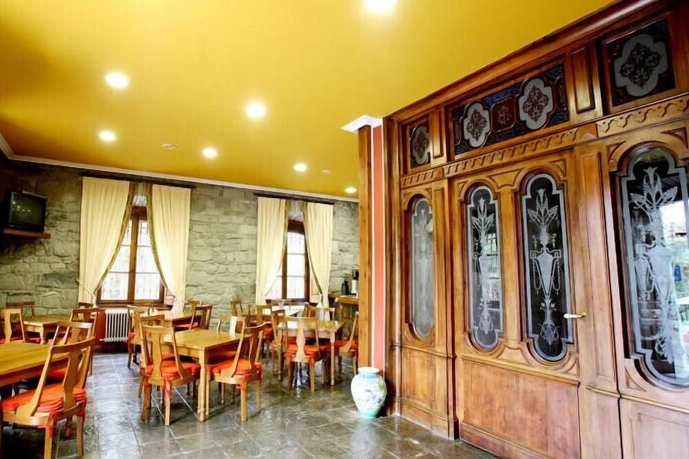 Puente Romano - Cangas de Onís - Restaurang