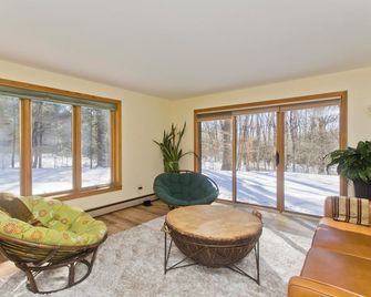 The Robert Frost Trail Lodge - Amherst