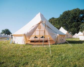 Silver - Glamping - Le Mans - Edificio