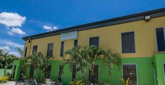 Airport Suites Hotel - Piarco