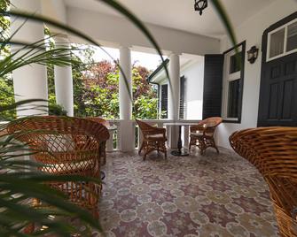 Villa Chez les Amis - Adults only - Balatonszepezd - Patio