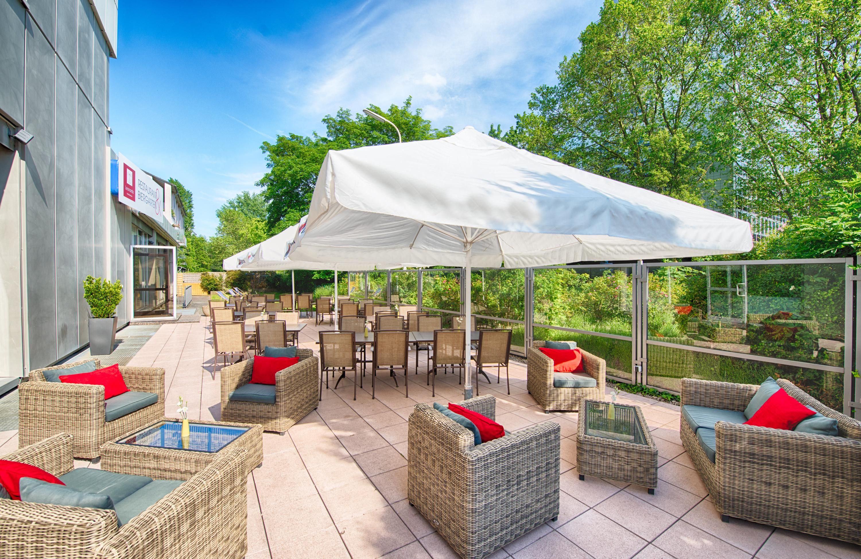 Leonardo Hotel Karlsruhe - קרלסרוהה - פטיו