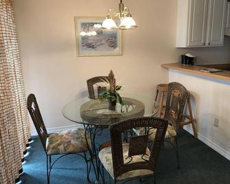 Village by The Gulf - Gulf Shores - Dining room