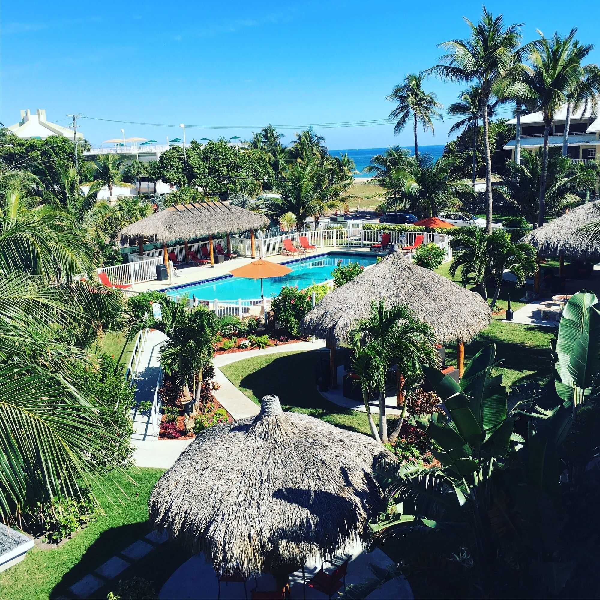 Oceans Beach Resort & Suites - Pompano Beach - Piscine