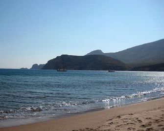 Tilos Fantasy Apartments - Livadia - Spiaggia
