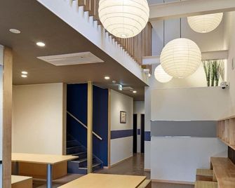 Hostel Takeyado - Osaka - Stairs