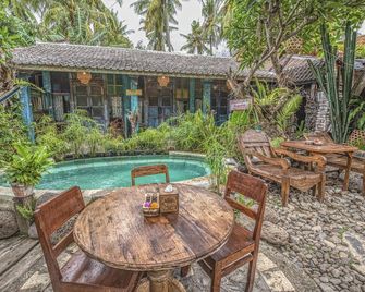 Santhiku Hotel & Spa - Banjar - Patio