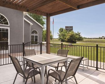 Country Inn & Suites by Radisson, Cottage Grove - Cottage Grove - Balkón
