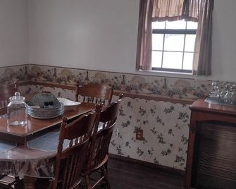 Fishermans, Fenced 3 BR, concrete safe boat parking near Bostwick boat ramp! - Palatka - Jídelna