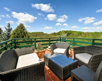 Hunting Lodge - Happy Rentals - Ribnjačka - Balcón
