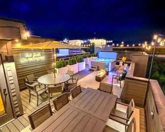 Ultimate Luxe | 13 Beds! Priv Hot Tub/Game Room! - Pleasant View - Balcony