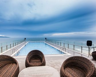 Yarra Ocean Suites Danang - Da Nang