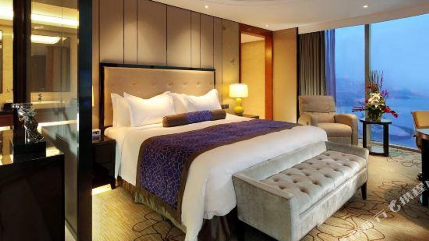 Grand Square Hotel