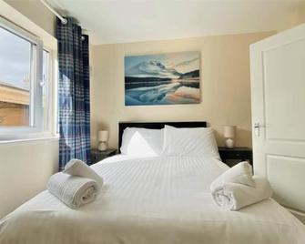 Broad Gauge Apartments - Wolverhampton - Bedroom