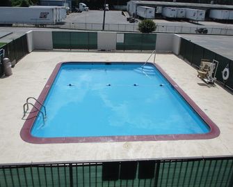 Motel 6 Meridian Ms - Meridian - Pool