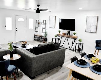 Escape in Bastrop - Bastrop - Wohnzimmer
