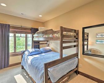 Downtown Condo Near Whitefish Resort and Lake! - Whitefish - Bedroom
