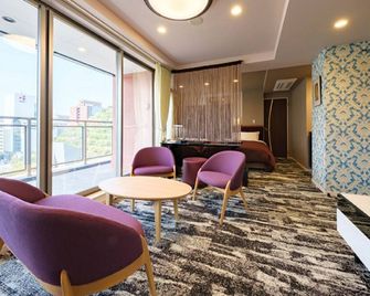 Hotel Grandolce Hakata - Fukuoka - Living room