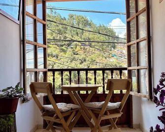Big Vacation Hostel - Cusco - Balcony