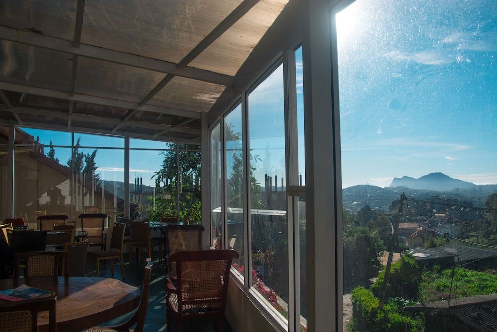 فندق ذه روك - نوارا إيليا - مطعم