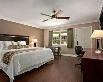 Travelodge by Wyndham Santa Maria - Santa Maria