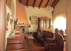 Villa Aurora - Quargnento - Living room