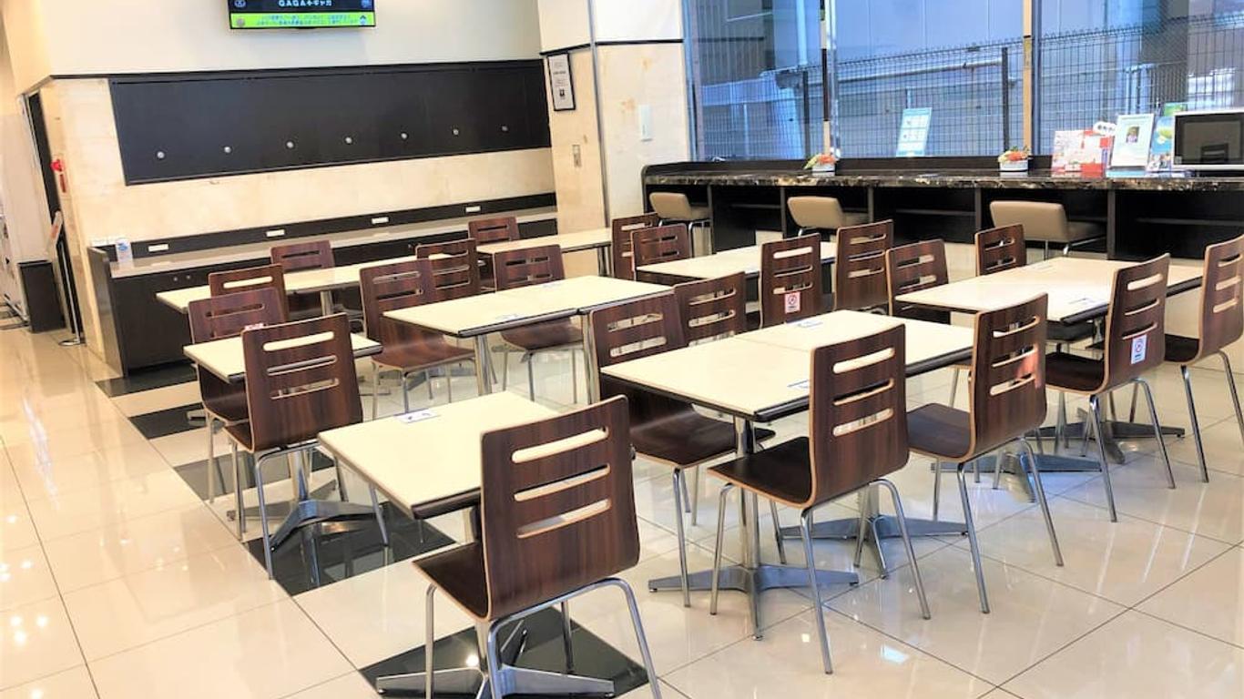 طويوكو إن شينجوكو جيوماييه ستيشن