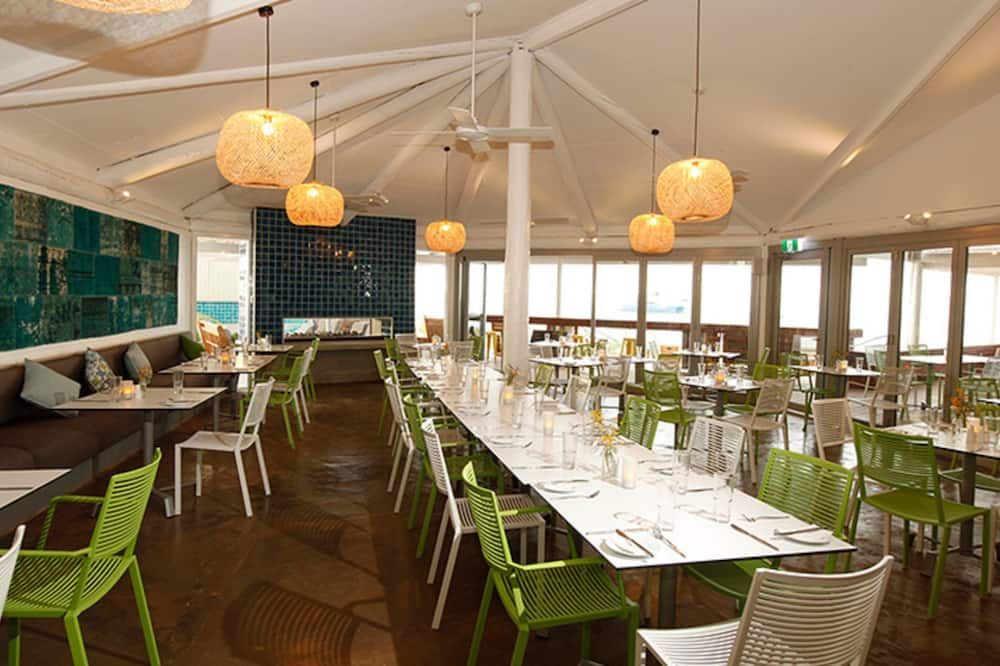 Rac Monkey Mia Dolphin Resort