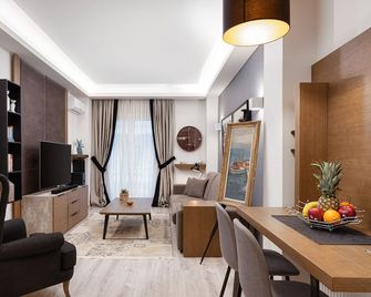 Acropolis Elegant Apartment - אתונה - סלון