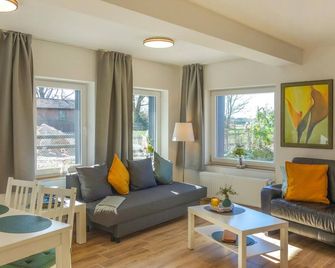 Nice Apartment In Loxstedt With Kitchen - Loxstedt - Sala de estar