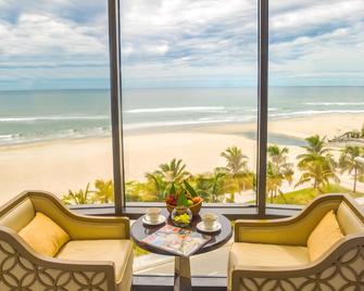 Holiday Beach Danang Hotel & Resort - Da Nang - Balcony