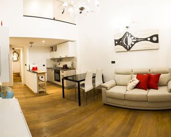 Triangolo D'oro - Genoa - Living room