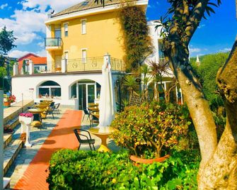 Hotel Bellavista - San Bartolomeo al Mare