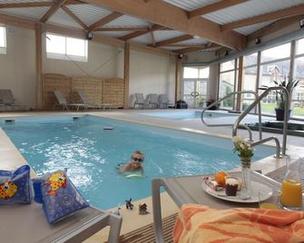 Ferme du Château - Monampteuil - Piscine