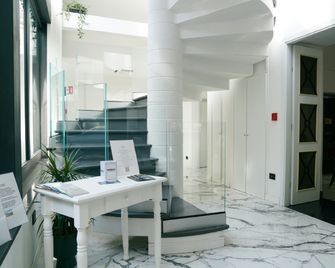 Hotel Il Tesoro Pompeiano - Pompeya - Recepción